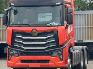 Alternative view of Howo max 460